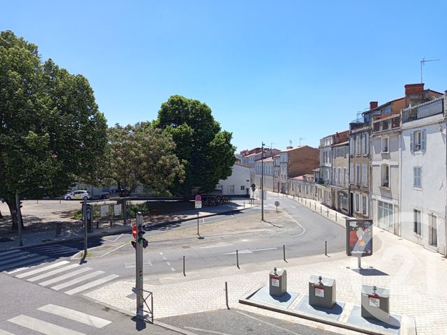 Appartement F2 bis &agrave; vendre - 2 pi&egrave;ces - 47 m2 - La Rochelle - 17 - POITOU-CHARENTES