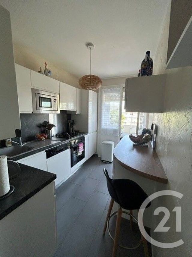 Appartement F3 &agrave; vendre - 3 pi&egrave;ces - 70,57 m2 - La Rochelle - 17 - POITOU-CHARENTES