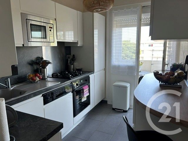 Appartement F3 &agrave; vendre - 3 pi&egrave;ces - 70,57 m2 - La Rochelle - 17 - POITOU-CHARENTES