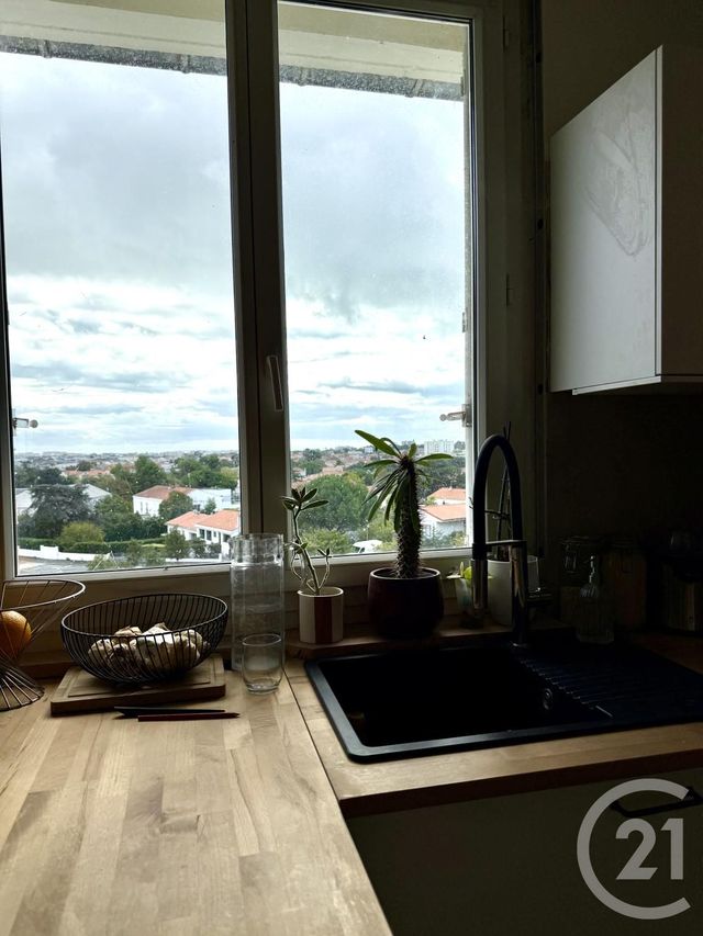 Appartement T3 &agrave; vendre - 3 pi&egrave;ces - 62,86 m2 - La Rochelle - 17 - POITOU-CHARENTES