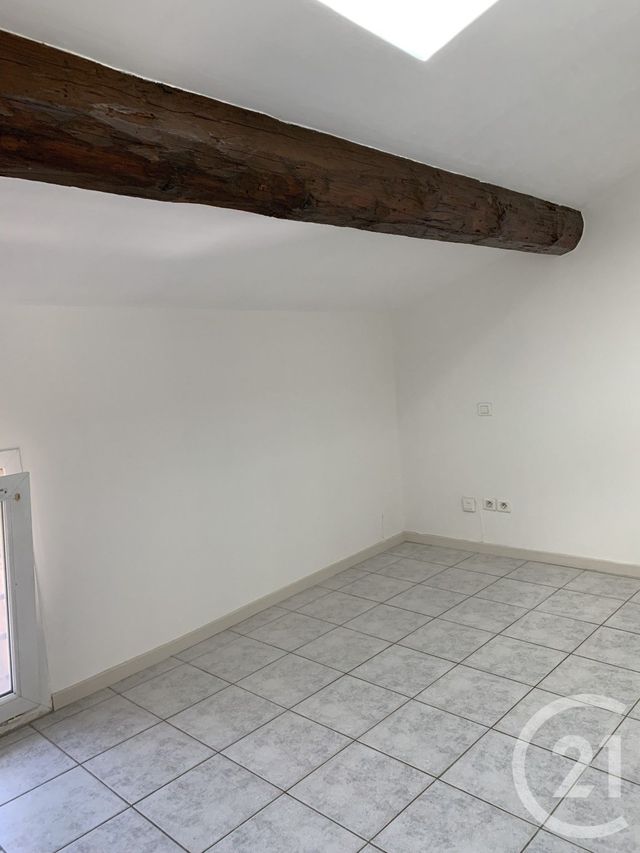 Appartement Loft &agrave; louer - 2 pi&egrave;ces - 65 m2 - Clermont L Herault - 34 - LANGUEDOC-ROUSSILLON