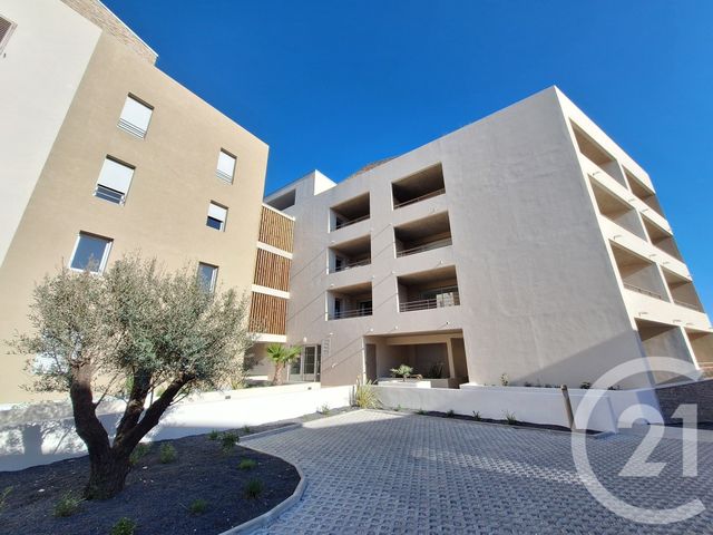 Appartement F2 &agrave; louer - 2 pi&egrave;ces - 48,20 m2 - Clermont L Herault - 34 - LANGUEDOC-ROUSSILLON