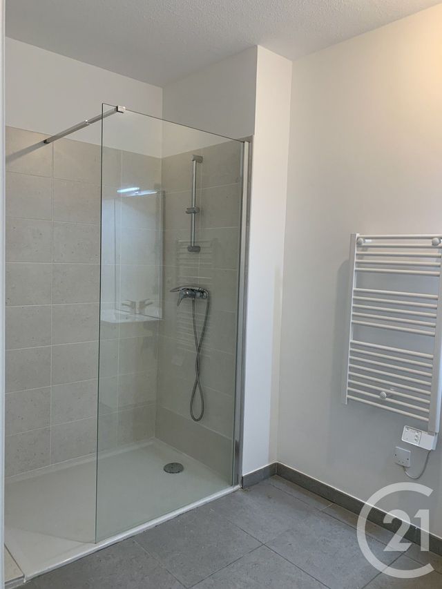 Appartement F2 &agrave; louer - 2 pi&egrave;ces - 48,20 m2 - Clermont L Herault - 34 - LANGUEDOC-ROUSSILLON