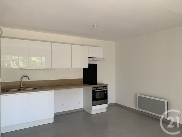 Appartement F2 &agrave; louer - 2 pi&egrave;ces - 48,20 m2 - Clermont L Herault - 34 - LANGUEDOC-ROUSSILLON