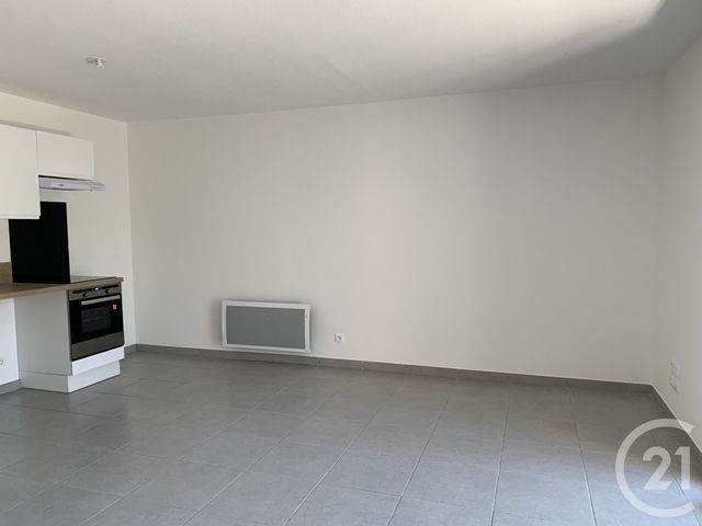 Appartement F2 &agrave; louer - 2 pi&egrave;ces - 48,20 m2 - Clermont L Herault - 34 - LANGUEDOC-ROUSSILLON