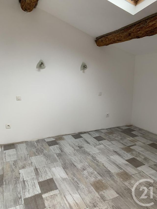 Appartement Loft &agrave; louer - 3 pi&egrave;ces - 121 m2 - Tressan - 34 - LANGUEDOC-ROUSSILLON
