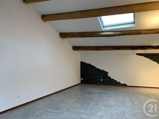 Appartement Loft &agrave; louer - 3 pi&egrave;ces - 121 m2 - Tressan - 34 - LANGUEDOC-ROUSSILLON