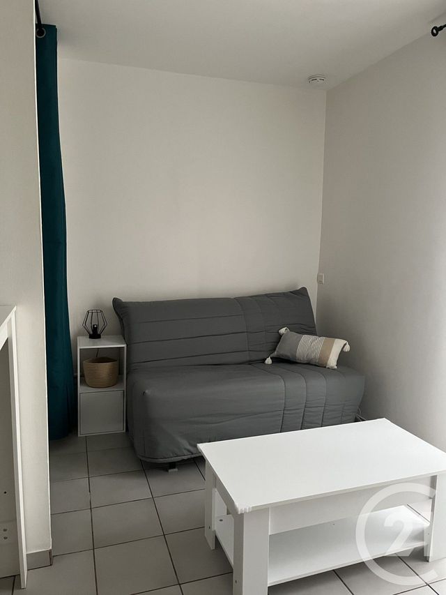 Appartement Studio &agrave; louer - 1 pi&egrave;ce - 18,50 m2 - Clermont L Herault - 34 - LANGUEDOC-ROUSSILLON