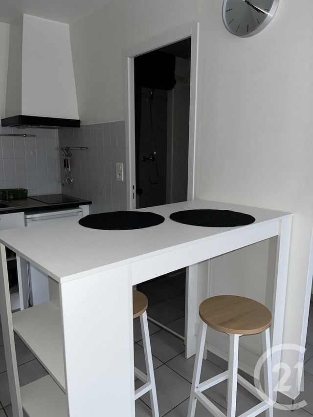 Appartement Studio &agrave; louer - 1 pi&egrave;ce - 18,50 m2 - Clermont L Herault - 34 - LANGUEDOC-ROUSSILLON