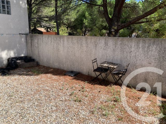 Appartement &agrave; louer - 2 pi&egrave;ces - 28,22 m2 - Le Pouget - 34 - LANGUEDOC-ROUSSILLON