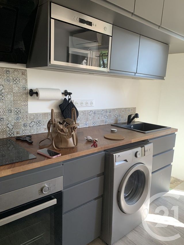 Appartement &agrave; louer - 2 pi&egrave;ces - 28,22 m2 - Le Pouget - 34 - LANGUEDOC-ROUSSILLON