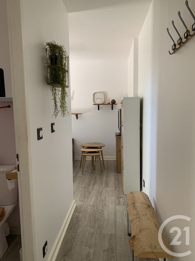 Appartement &agrave; louer - 2 pi&egrave;ces - 28,22 m2 - Le Pouget - 34 - LANGUEDOC-ROUSSILLON