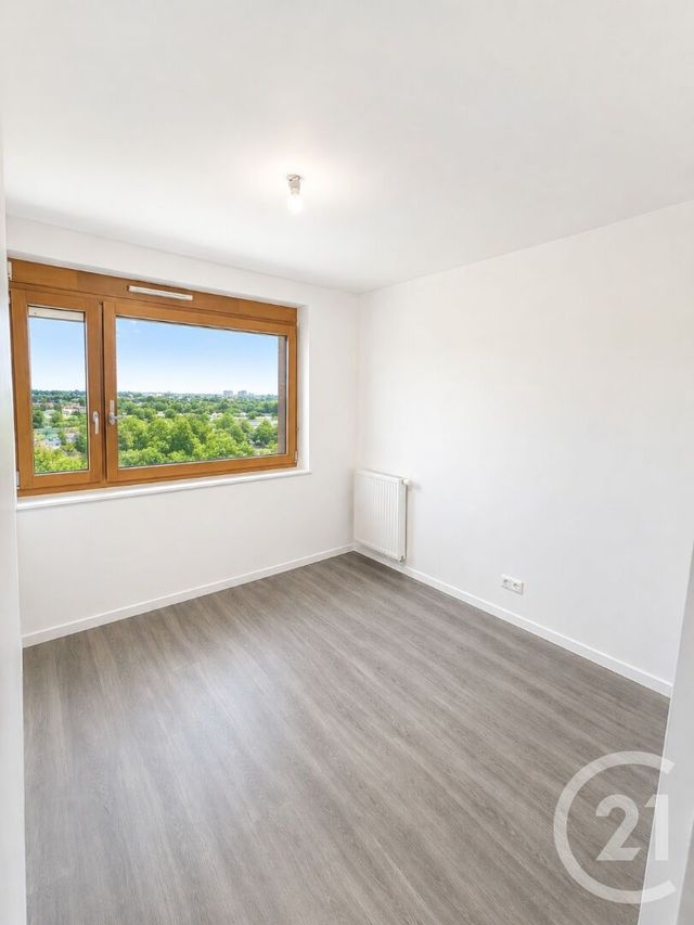 Appartement F3 &agrave; vendre - 3 pi&egrave;ces - 70,47 m2 - Fontainebleau - 77 - ILE-DE-FRANCE