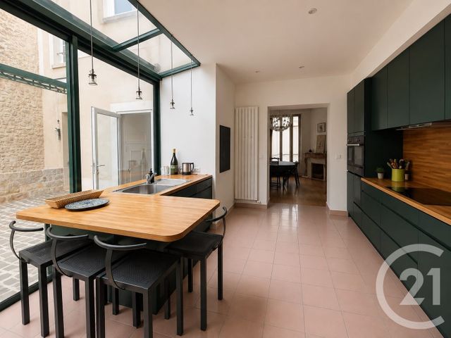 Maison 7 pièces 87 m² · à Fontainebleau · 86,8 m² · 948 000 €
