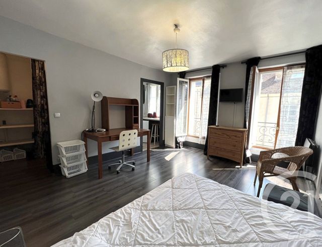 Appartement 1 pièce 25 m² · à Fontainebleau · 24,6 m² · 139 000 €