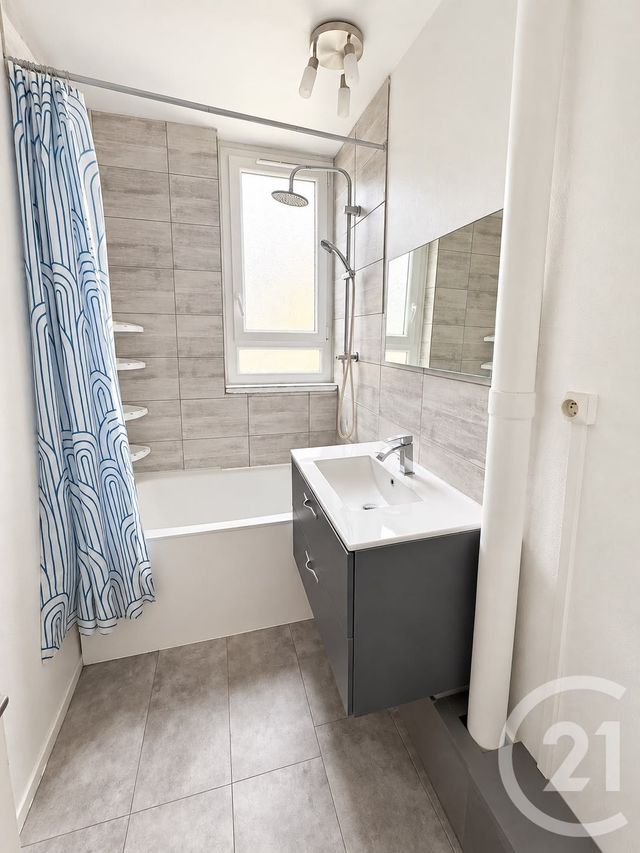 Appartement F4 &agrave; vendre - 4 pi&egrave;ces - 69,79 m2 - Avon - 77 - ILE-DE-FRANCE