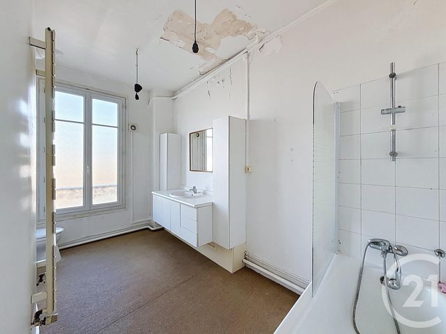 Appartement F4 &agrave; vendre - 4 pi&egrave;ces - 103,27 m2 - Fontainebleau - 77 - ILE-DE-FRANCE