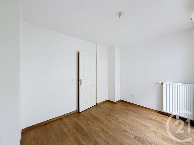 Appartement F4 &agrave; vendre - 4 pi&egrave;ces - 79,59 m2 - Fontainebleau - 77 - ILE-DE-FRANCE