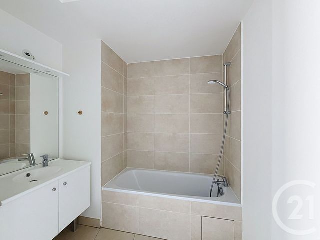 Appartement F4 &agrave; vendre - 4 pi&egrave;ces - 79,59 m2 - Fontainebleau - 77 - ILE-DE-FRANCE
