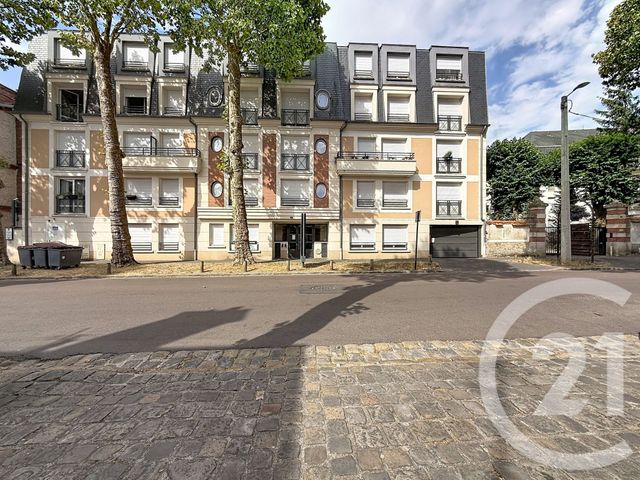 Appartement F4 &agrave; vendre - 4 pi&egrave;ces - 79,59 m2 - Fontainebleau - 77 - ILE-DE-FRANCE
