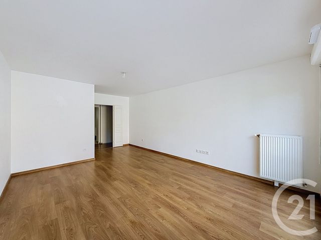 Appartement F4 &agrave; vendre - 4 pi&egrave;ces - 79,59 m2 - Fontainebleau - 77 - ILE-DE-FRANCE