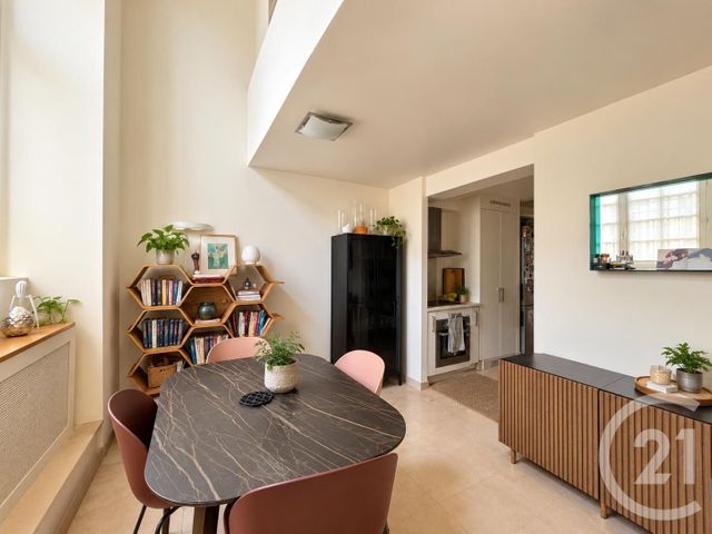 Appartement F4 &agrave; vendre - 4 pi&egrave;ces - 97,60 m2 - Fontainebleau - 77 - ILE-DE-FRANCE