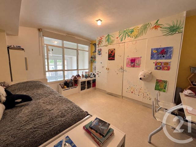 Appartement F4 &agrave; vendre - 4 pi&egrave;ces - 97,60 m2 - Fontainebleau - 77 - ILE-DE-FRANCE