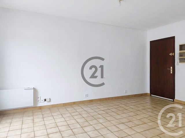 Appartement Studio &agrave; louer - 1 pi&egrave;ce - 22,75 m2 - Savigny Sur Orge - 91 - ILE-DE-FRANCE