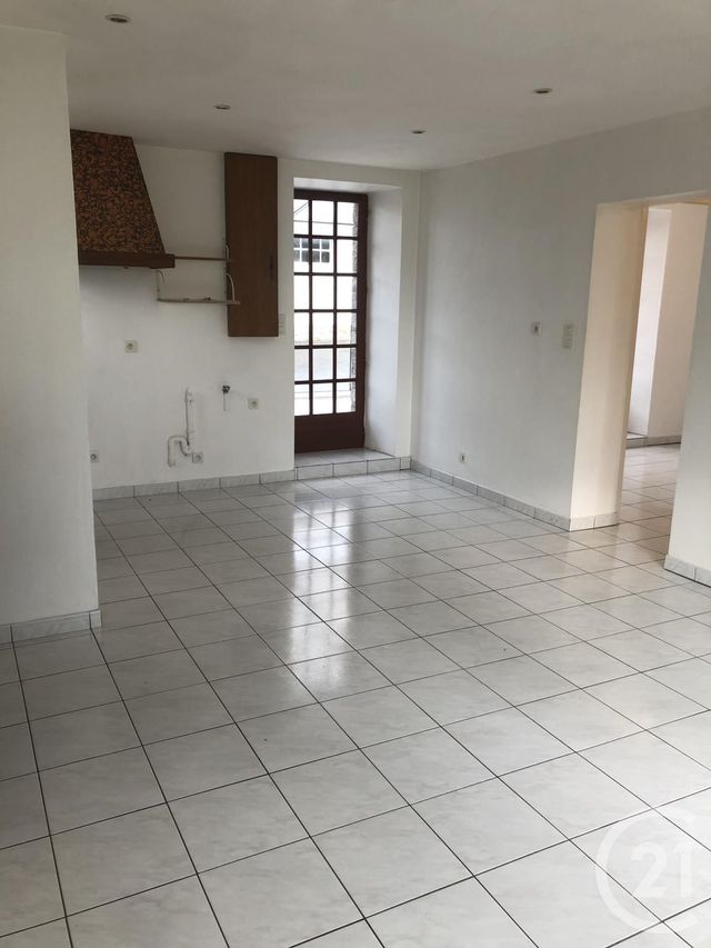 Maison &agrave; louer - 4 pi&egrave;ces - 82,29 m2 - St Hilaire Des Landes - 35 - BRETAGNE