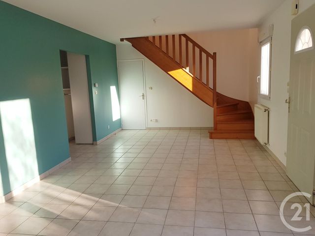 Maison &agrave; louer - 5 pi&egrave;ces - 113 m2 - Fougeres - 35 - BRETAGNE