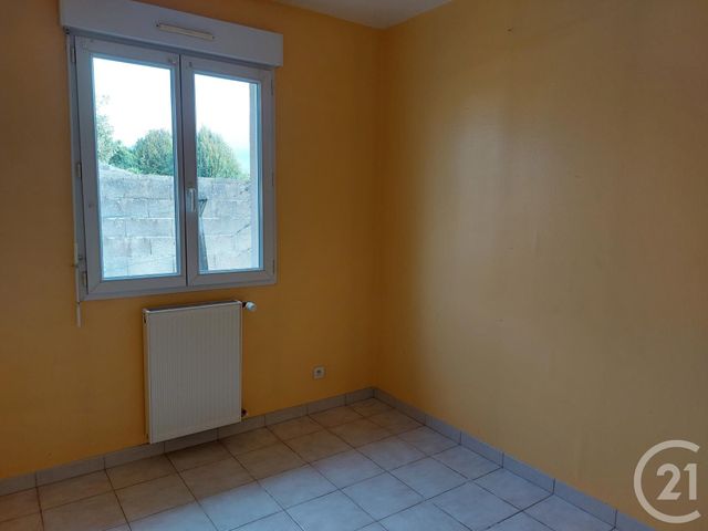 Maison &agrave; louer - 5 pi&egrave;ces - 113 m2 - Fougeres - 35 - BRETAGNE