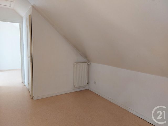 Maison &agrave; louer - 5 pi&egrave;ces - 113 m2 - Fougeres - 35 - BRETAGNE