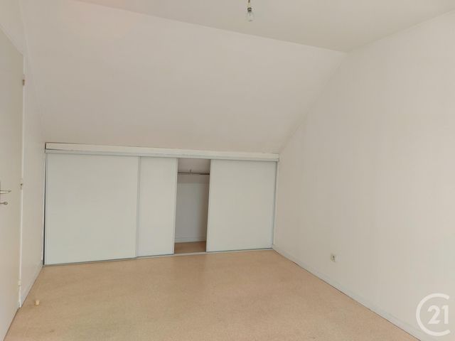 Maison &agrave; louer - 5 pi&egrave;ces - 113 m2 - Fougeres - 35 - BRETAGNE