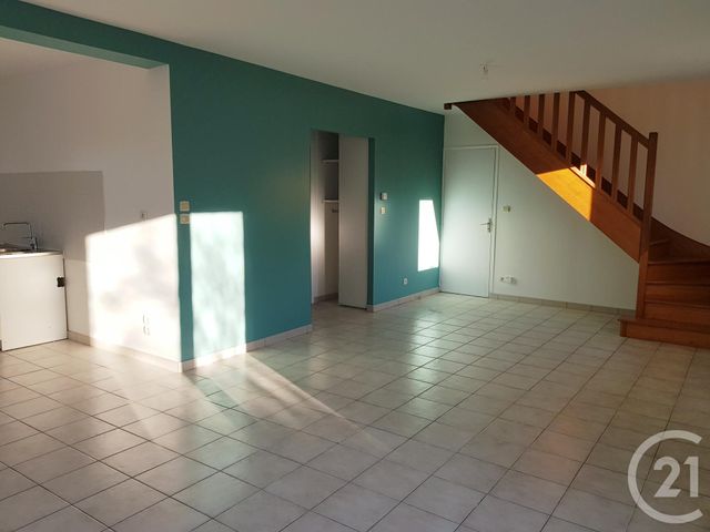 Maison &agrave; louer - 5 pi&egrave;ces - 113 m2 - Fougeres - 35 - BRETAGNE