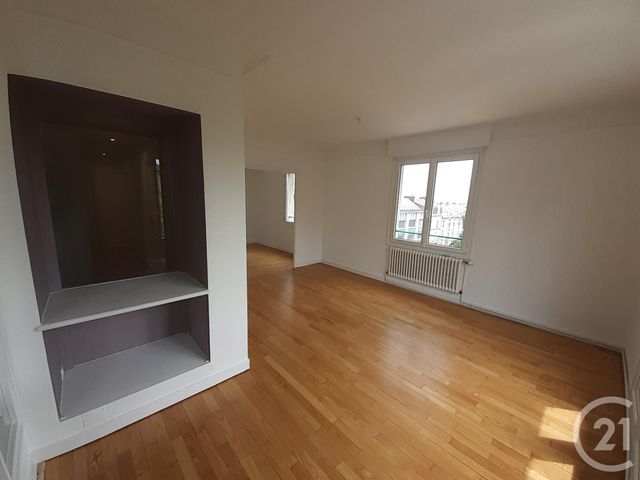Appartement &agrave; louer - 4 pi&egrave;ces - 79 m2 - Fougeres - 35 - BRETAGNE