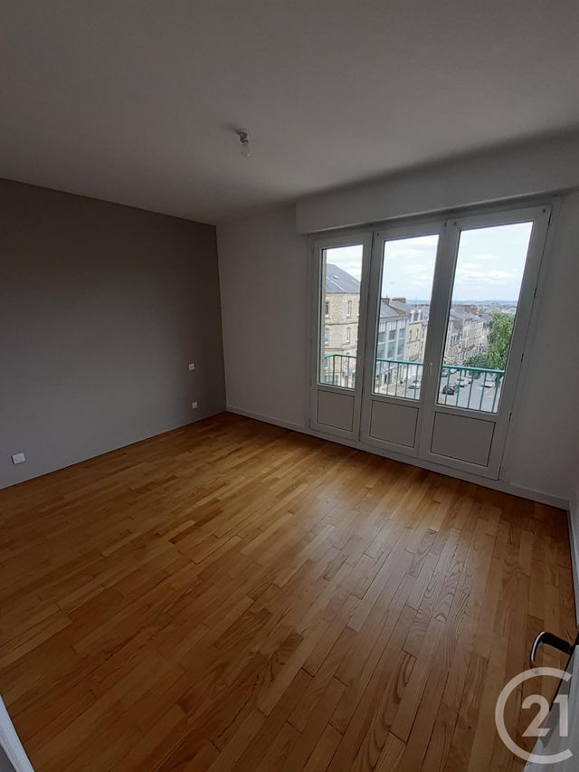 Appartement &agrave; louer - 4 pi&egrave;ces - 79 m2 - Fougeres - 35 - BRETAGNE