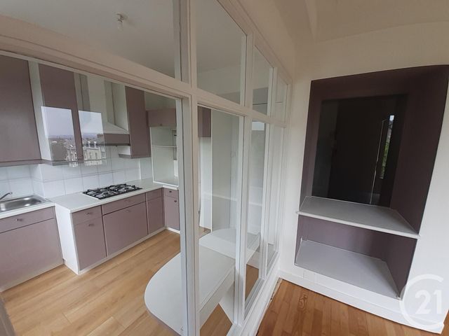 Appartement &agrave; louer - 4 pi&egrave;ces - 79 m2 - Fougeres - 35 - BRETAGNE