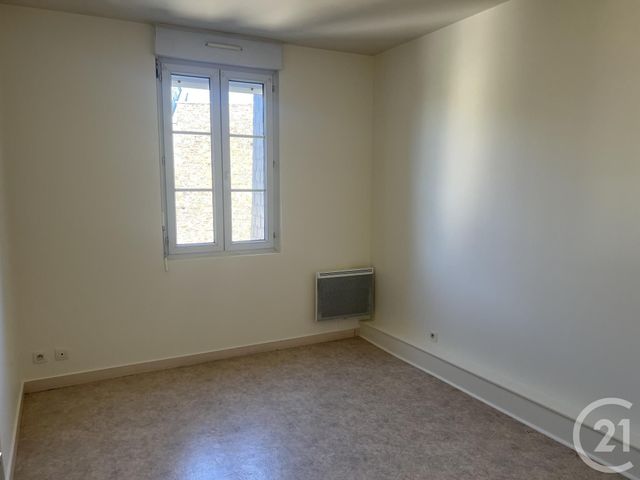 Appartement &agrave; louer - 3 pi&egrave;ces - 52 m2 - Fougeres - 35 - BRETAGNE