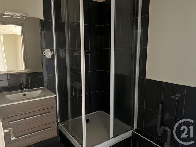 Appartement &agrave; louer - 3 pi&egrave;ces - 52 m2 - Fougeres - 35 - BRETAGNE