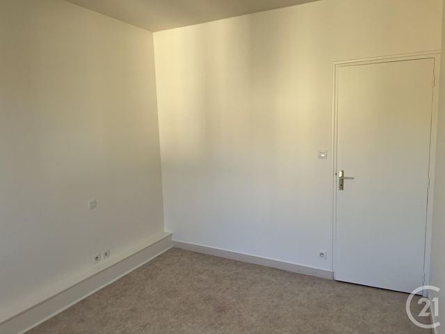 Appartement &agrave; louer - 3 pi&egrave;ces - 52 m2 - Fougeres - 35 - BRETAGNE