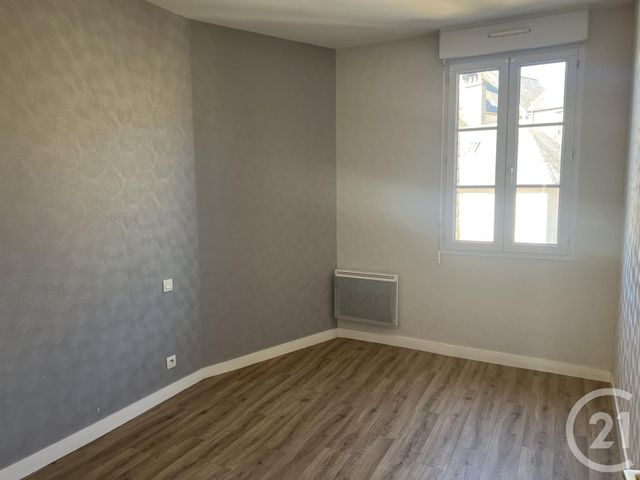 Appartement &agrave; louer - 3 pi&egrave;ces - 52 m2 - Fougeres - 35 - BRETAGNE