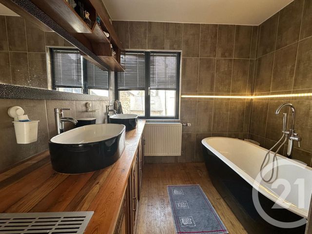 Maison &agrave; vendre - 8 pi&egrave;ces - 137,55 m2 - Fougeres - 35 - BRETAGNE