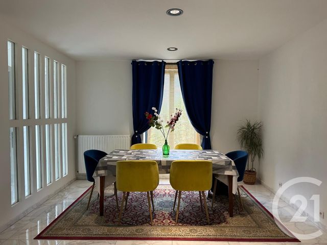 Maison &agrave; vendre - 8 pi&egrave;ces - 137,55 m2 - Fougeres - 35 - BRETAGNE