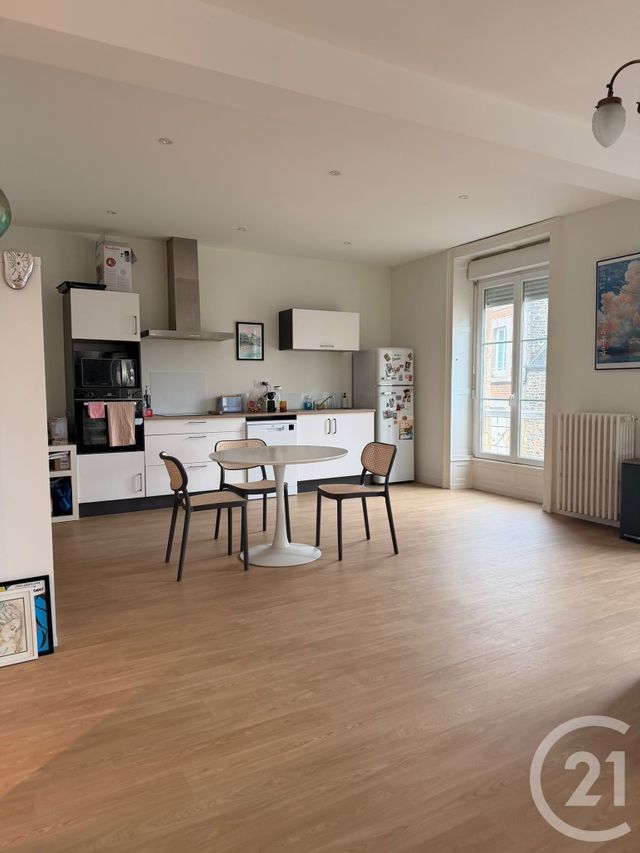 Appartement &agrave; louer - 3 pi&egrave;ces - 96,10 m2 - Fougeres - 35 - BRETAGNE
