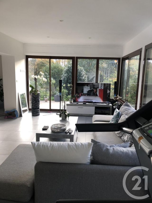 Maison &agrave; louer - 4 pi&egrave;ces - 137,50 m2 - Maen Roch - 35 - BRETAGNE