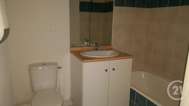 Appartement F2 &agrave; louer - 2 pi&egrave;ces - 44,66 m2 - Fougeres - 35 - BRETAGNE