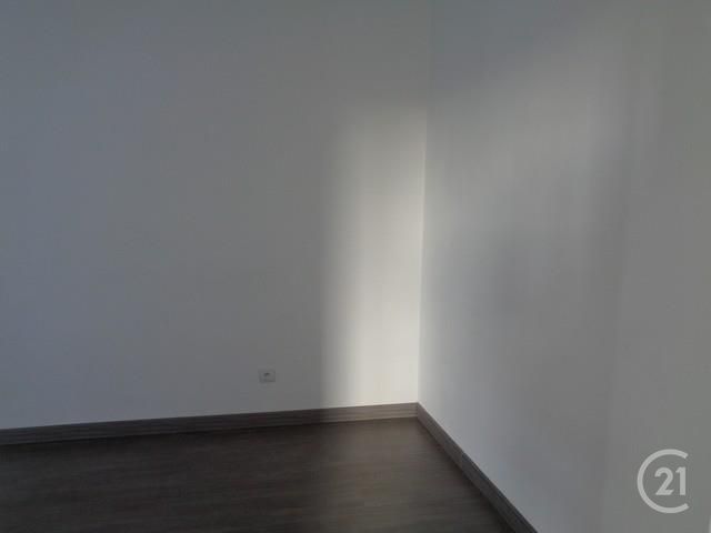 Appartement F2 &agrave; louer - 2 pi&egrave;ces - 34,31 m2 - Fougeres - 35 - BRETAGNE
