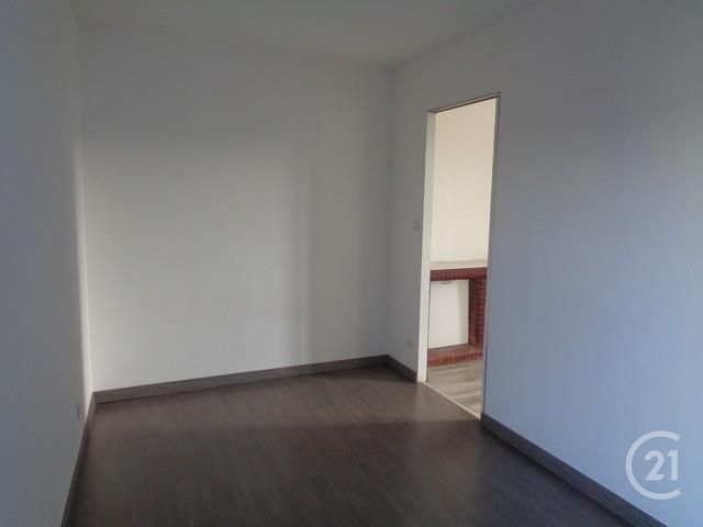 Appartement F2 &agrave; louer - 2 pi&egrave;ces - 34,31 m2 - Fougeres - 35 - BRETAGNE