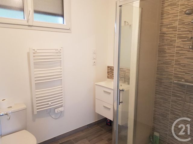 Appartement &agrave; louer - 2 pi&egrave;ces - 37 m2 - Fougeres - 35 - BRETAGNE