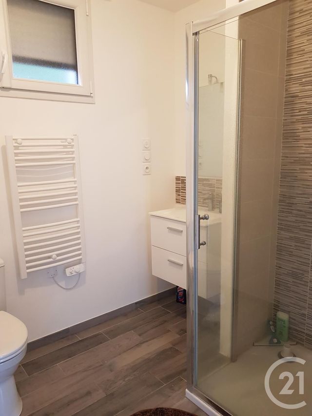 Appartement &agrave; louer - 2 pi&egrave;ces - 37 m2 - Fougeres - 35 - BRETAGNE